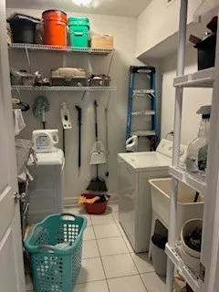 $140,000 | 6926 South Paxton Avenue, Unit 1N, Chicago, IL 60649