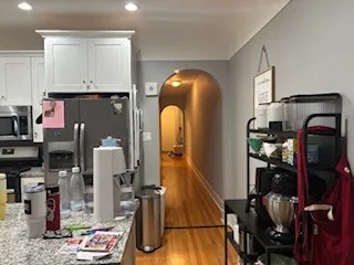 $140,000 | 6926 South Paxton Avenue, Unit 1N, Chicago, IL 60649