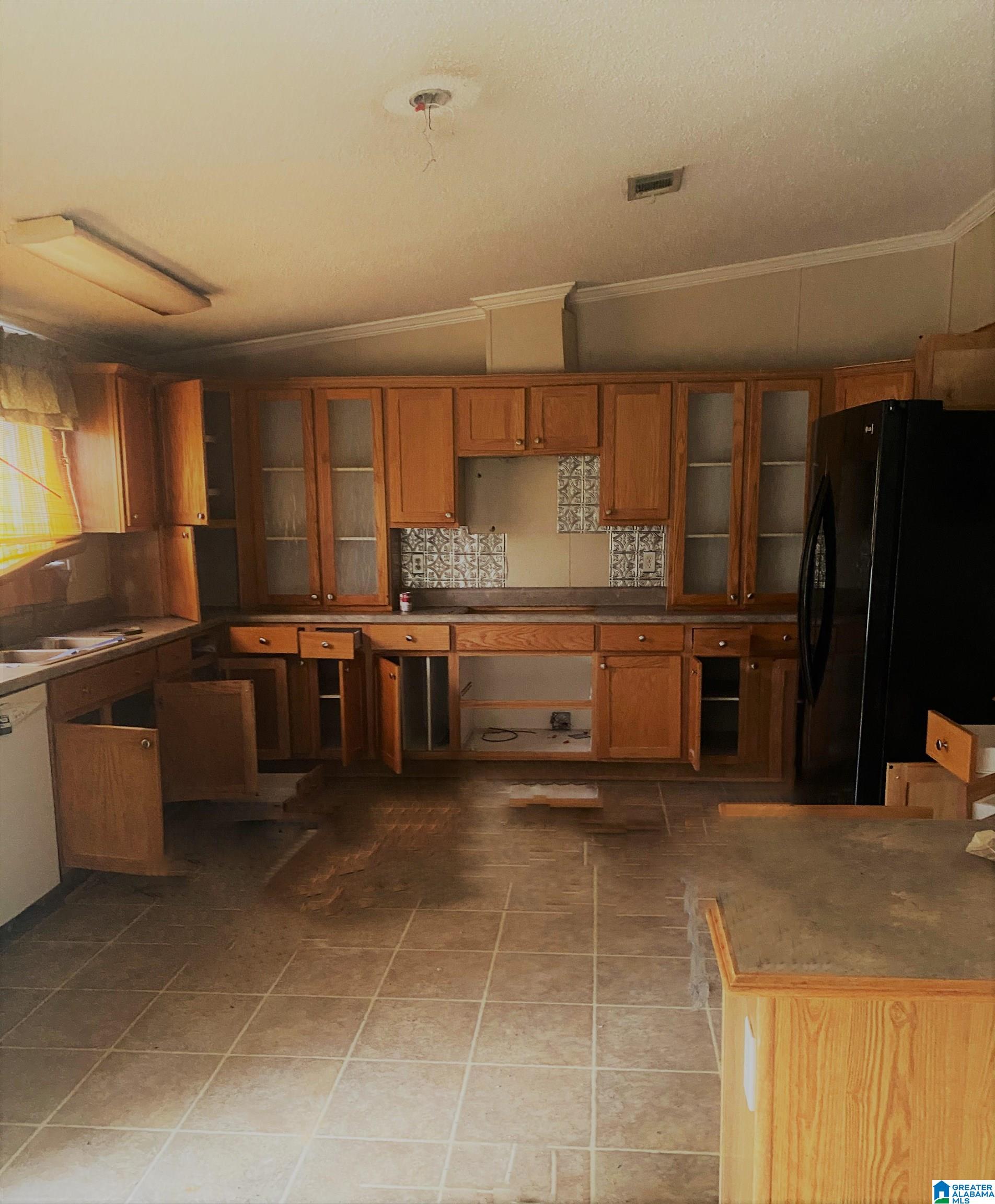 1634 Lamon Chapel Loop Jasper, AL 35503 - Photo 2 of 6