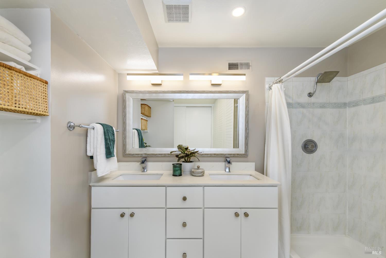 98 Surrey Lane San Rafael, CA 94903 - Photo 14 of 31