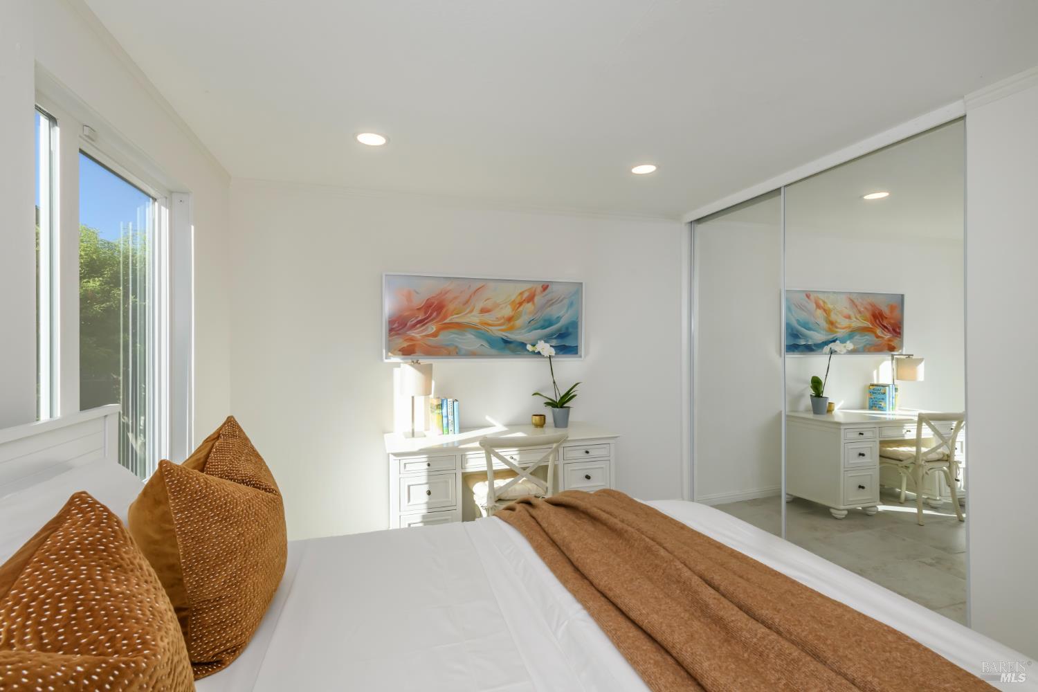 98 Surrey Lane San Rafael, CA 94903 - Photo 18 of 31