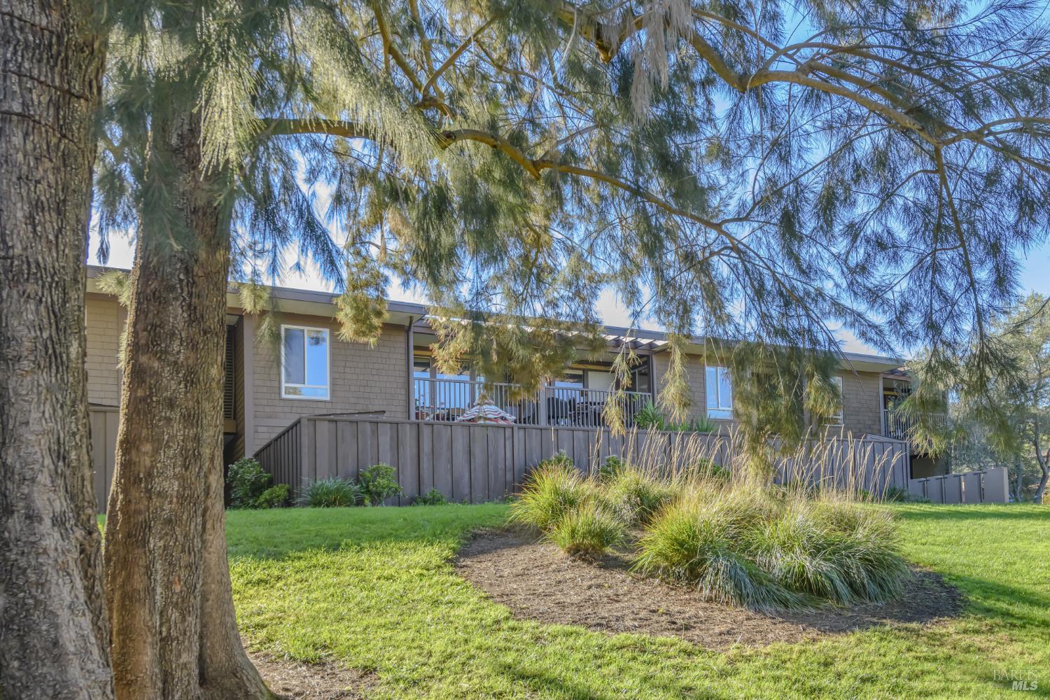 98 Surrey Lane San Rafael, CA 94903 - Photo 27 of 31