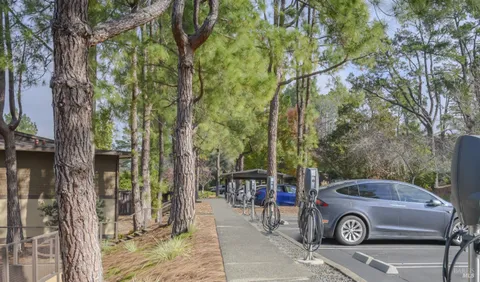 $539,000 | 98 Surrey Lane, San Rafael, CA 94903