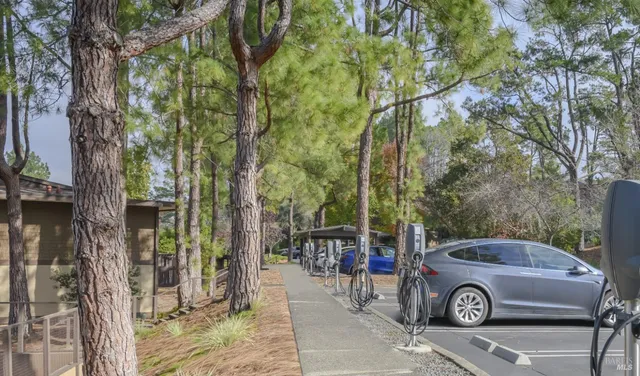 $539,000 | 98 Surrey Lane, San Rafael, CA 94903