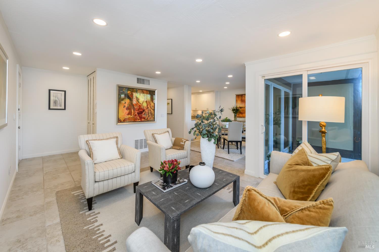 98 Surrey Lane San Rafael, CA 94903 - Photo 7 of 31