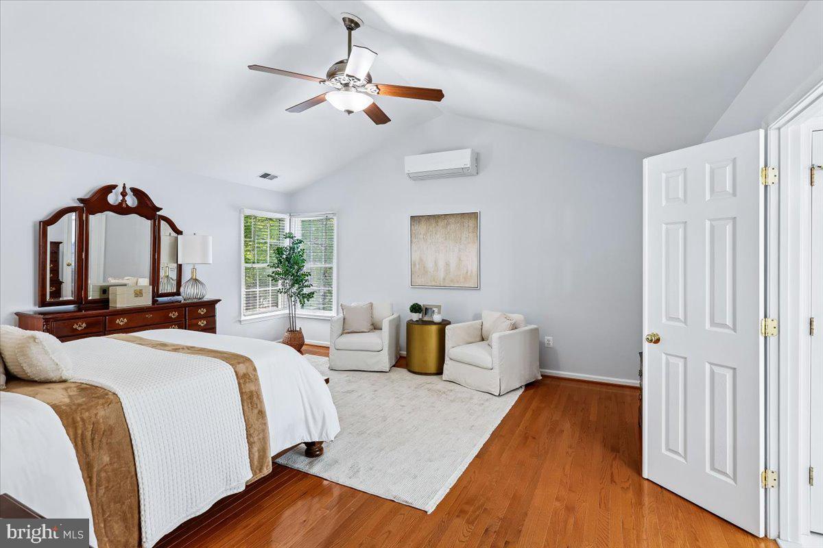 9909 Midsummer Snow Lane Laurel, MD 20723 - Photo 28 of 81 Primary Bedroom