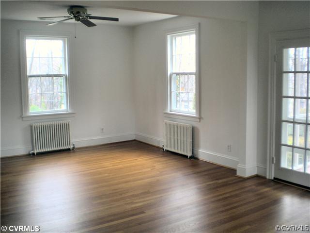 2002 Southcliff Road Richmond, VA 23225 - Photo 5 of 14 Living Room