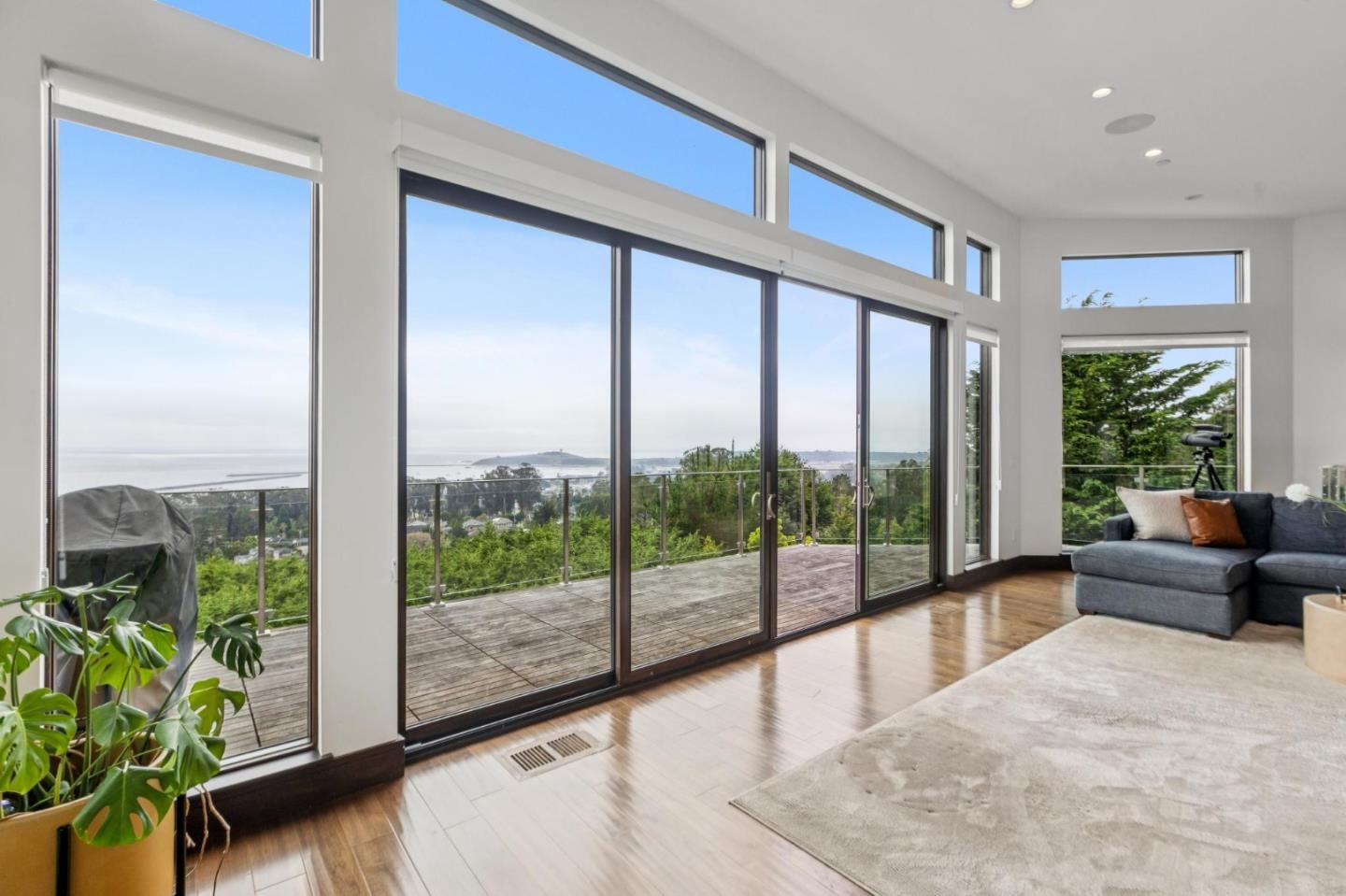 243 Del Monte Road El Granada, CA 94019 - Photo 22 of 66