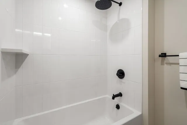 $625,000 | 100 Lincoln Street, Unit 307, Boston, MA 02135