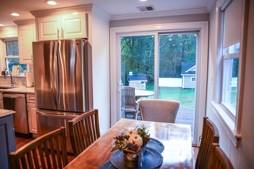 53 Little Farms Road Framingham, MA 01701 - Photo 8 of 38