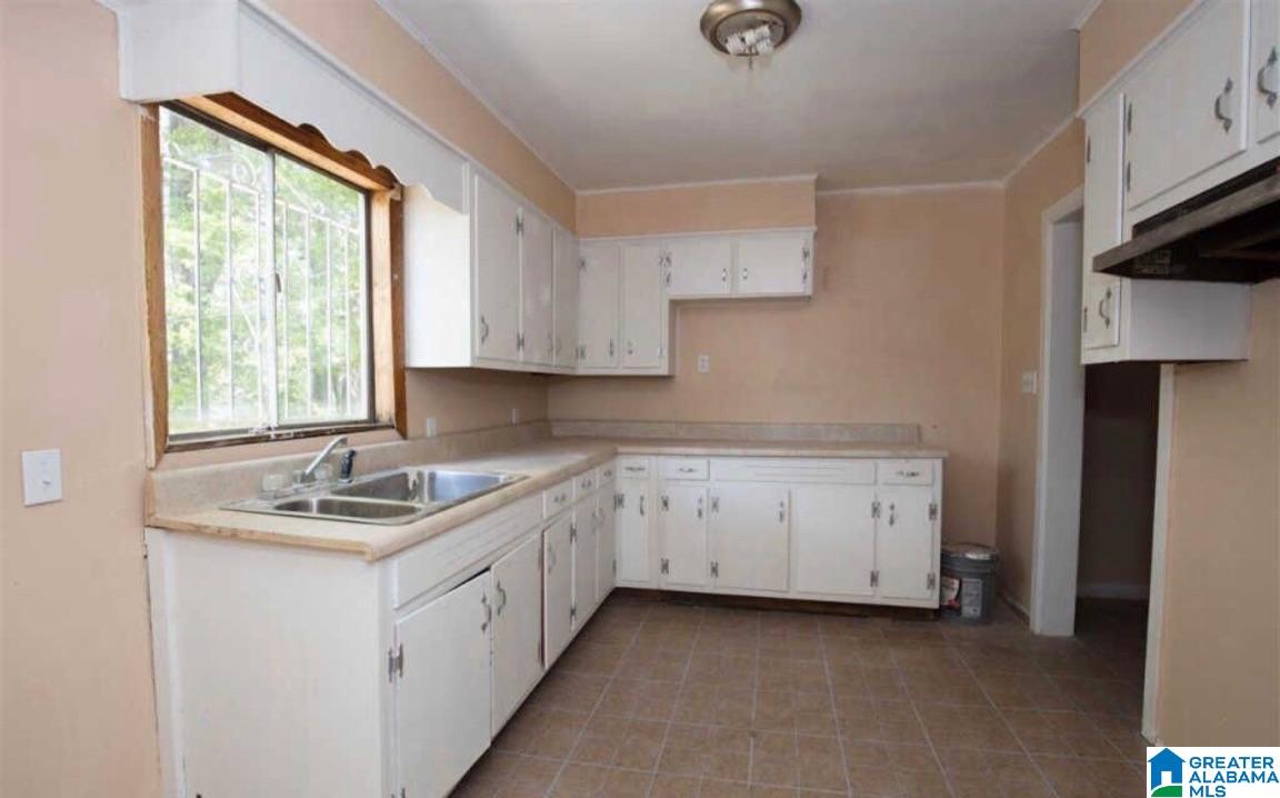 516 Valley Road Fairfield, AL 35064 - Photo 15 of 19