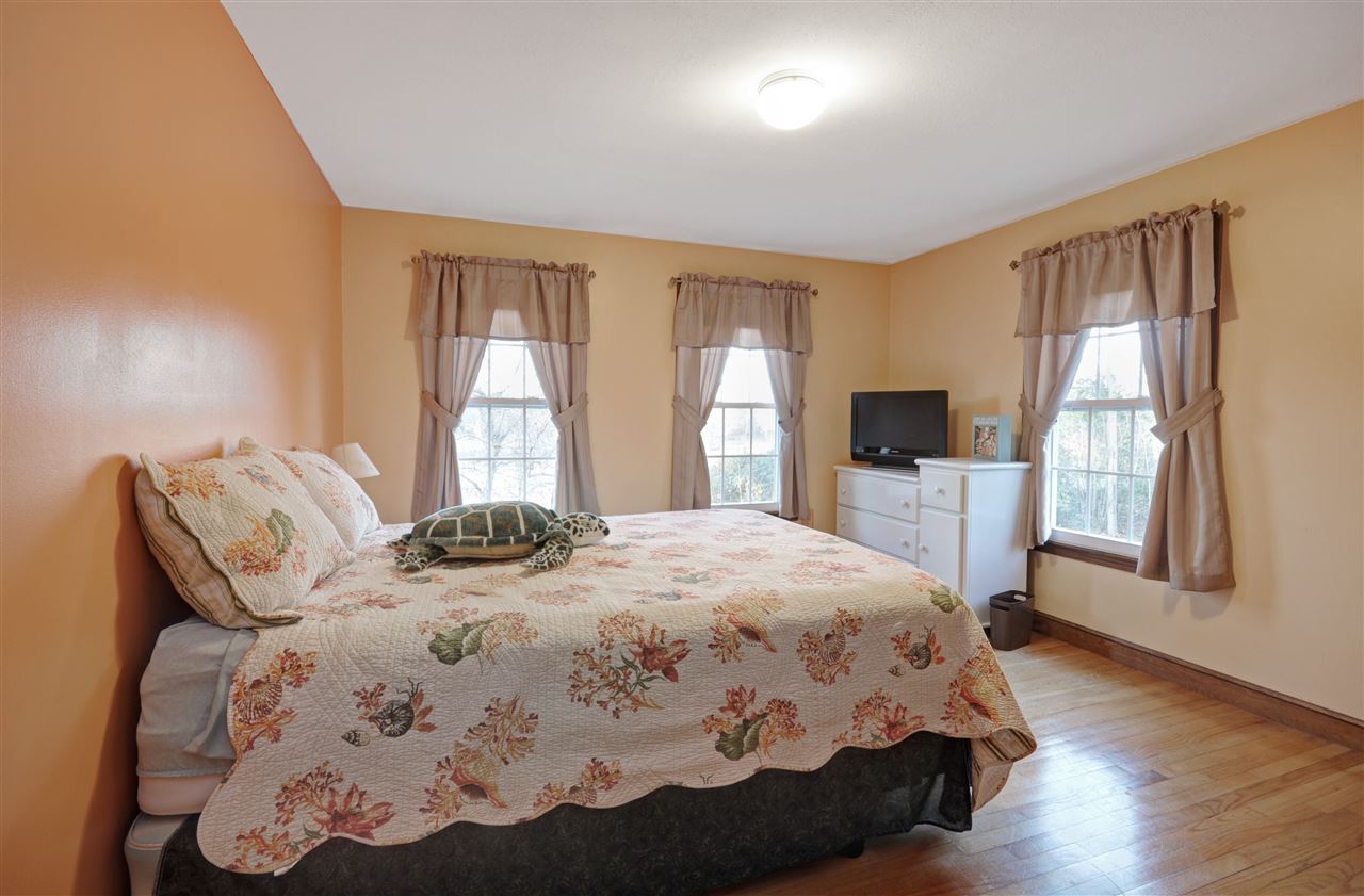 97 Gilcreast Road Londonderry, NH 03053 - Photo 24 of 31 Gallery Image 24