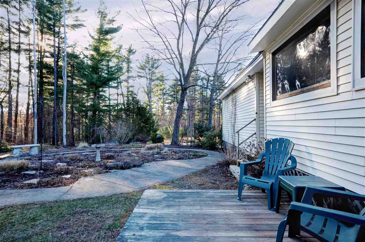 97 Gilcreast Road Londonderry, NH 03053 - Photo 4 of 31 Gallery Image 4