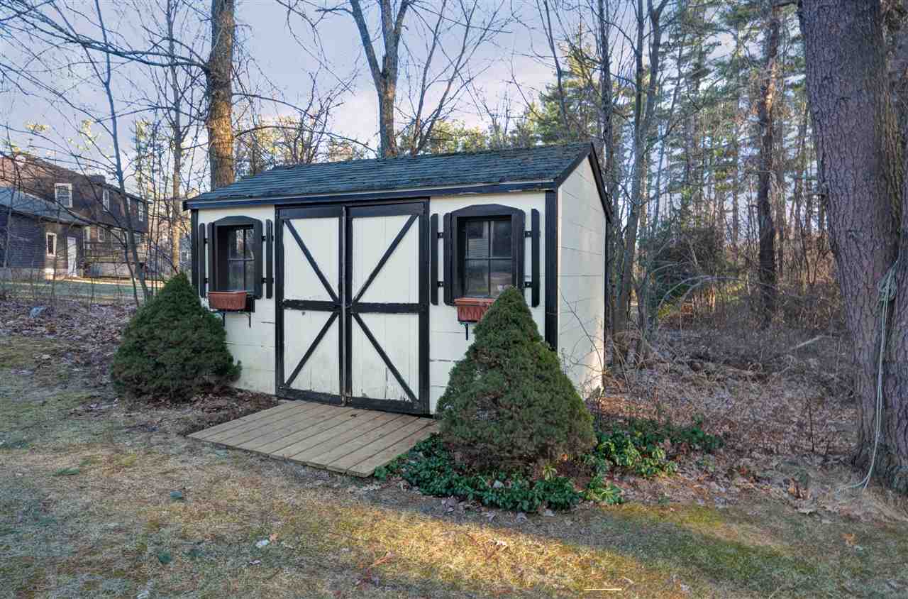 97 Gilcreast Road Londonderry, NH 03053 - Photo 5 of 31 Gallery Image 5