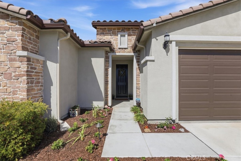 12806 Mendocino Ridge Drive Riverside, CA 92503 - Photo 5 of 72