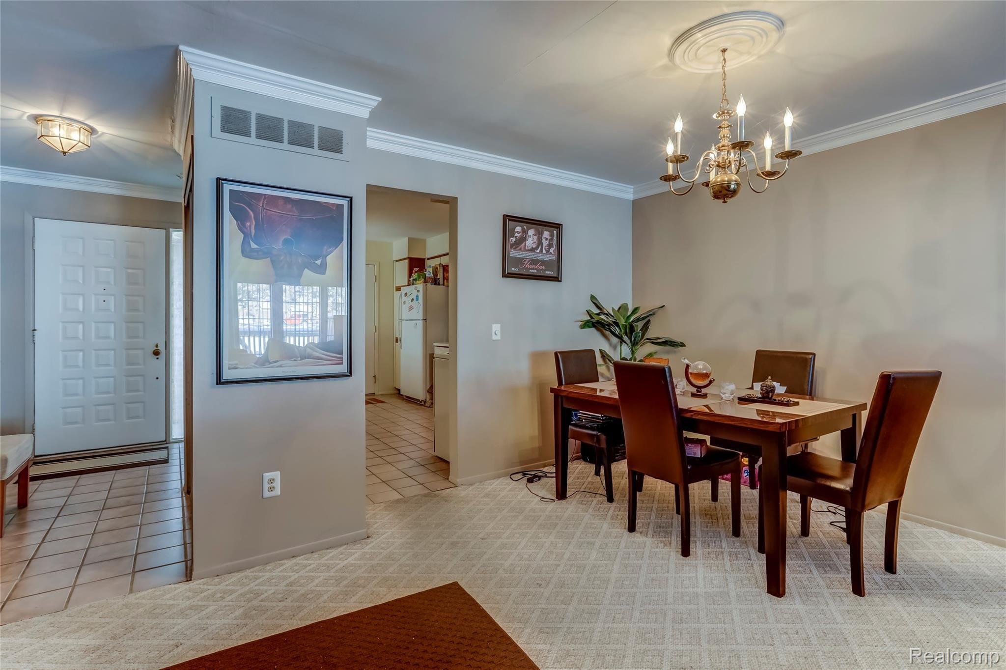 520 Tennyson Rochester, MI 48307 - Photo 4 of 25 520 Tennyson, Rochester Hills, MI-4.jpg-FULL
