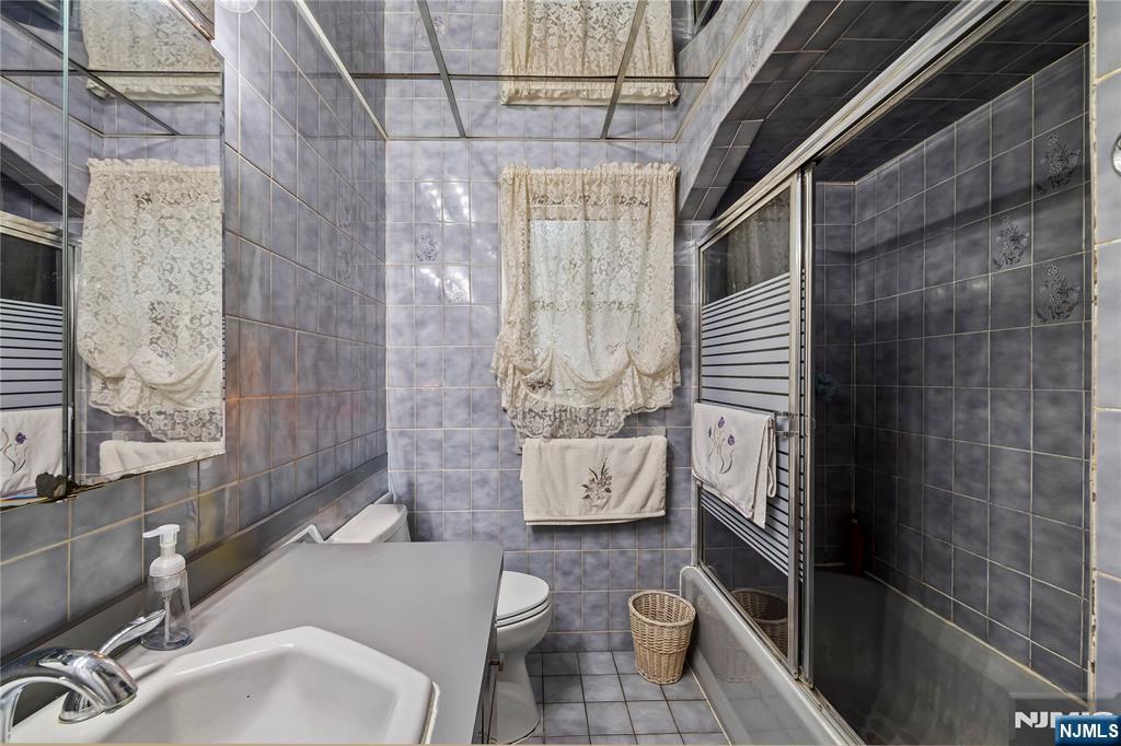 15 Inwood Street Clifton, NJ 07011 - Photo 11 of 35