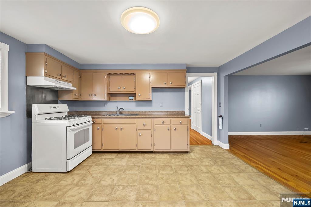 15 Inwood Street Clifton, NJ 07011 - Photo 25 of 35