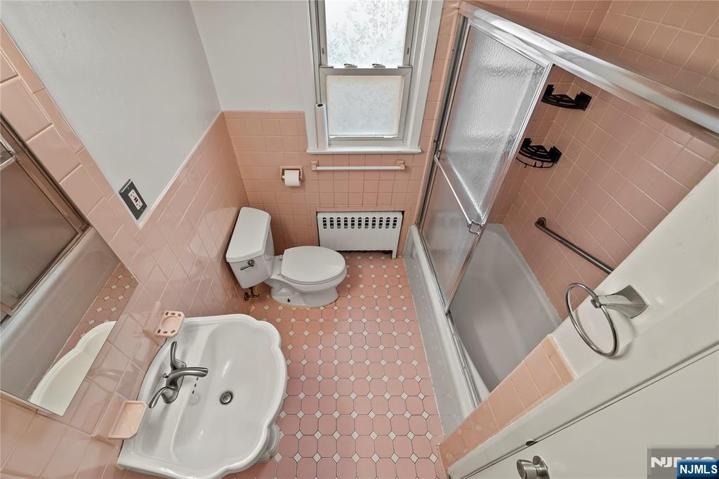 15 Inwood Street Clifton, NJ 07011 - Photo 30 of 35