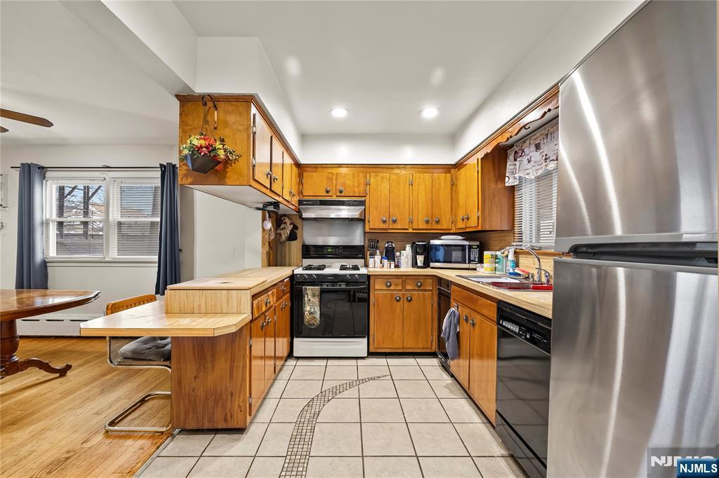 15 Inwood Street Clifton, NJ 07011 - Photo 8 of 35