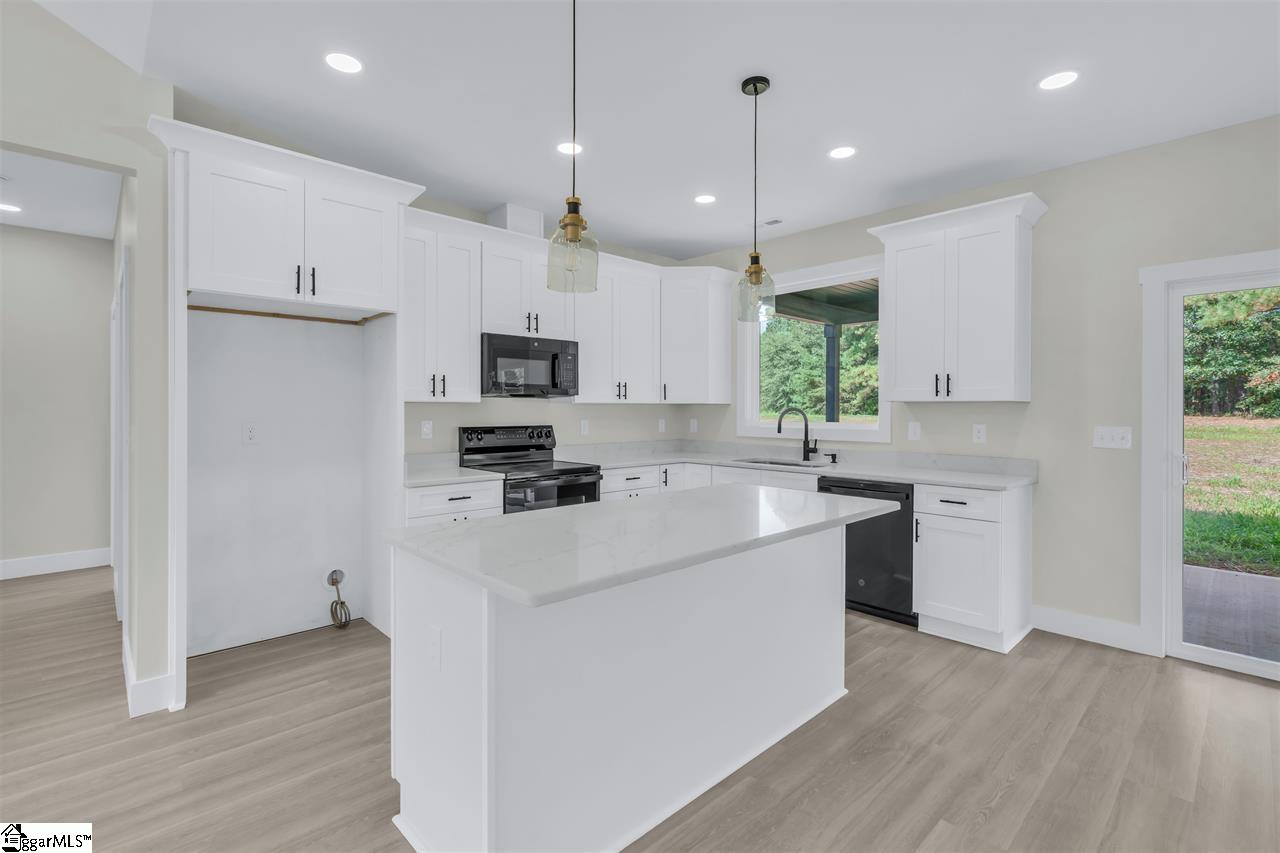 515 Bill Lattimore Road Chesnee, SC 29323 - Photo 5 of 17 Gallery Image 5