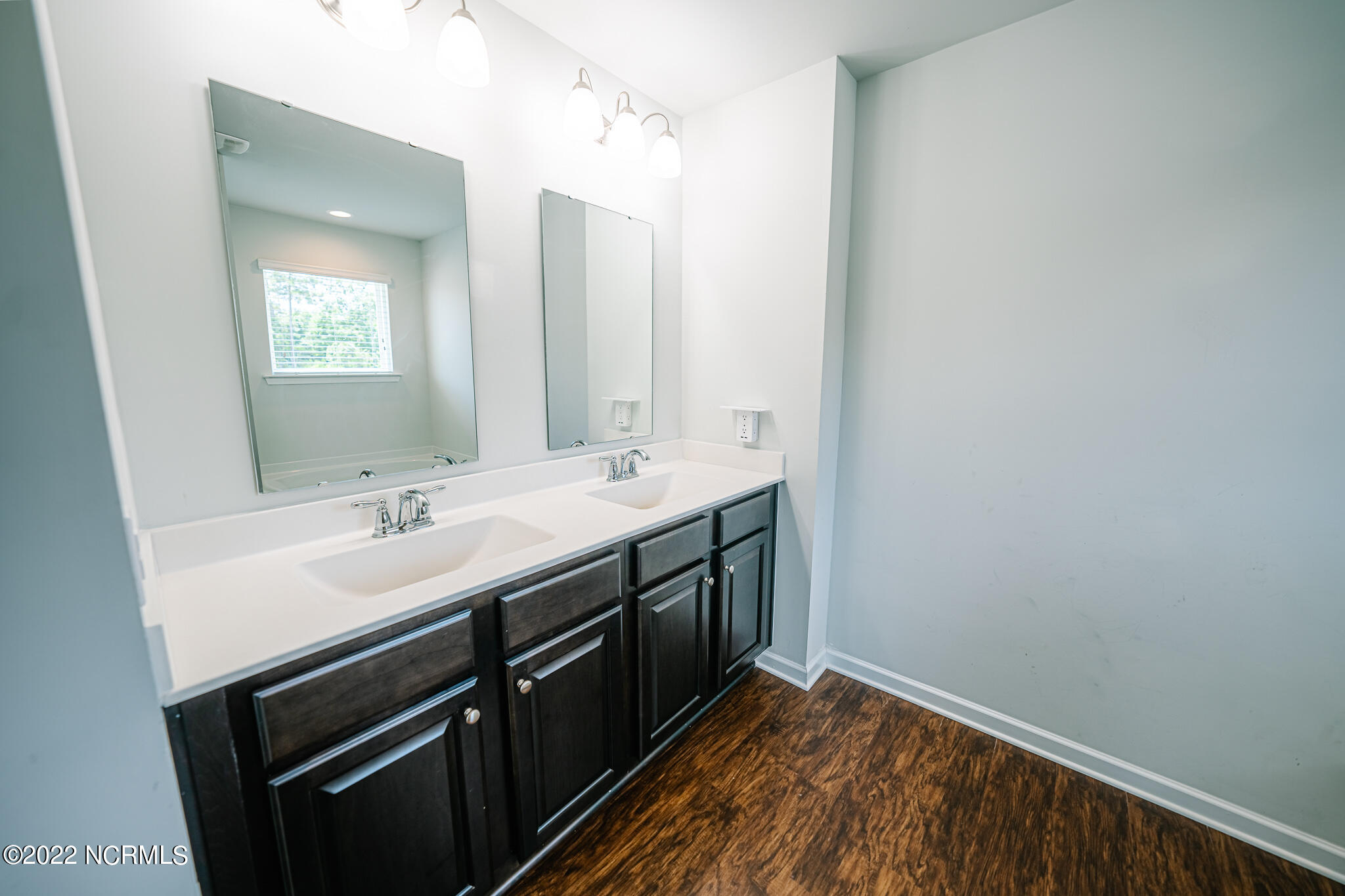 608 Saltree Circle Holly Ridge, NC 28445 - Photo 19 of 28 Master Bathroom