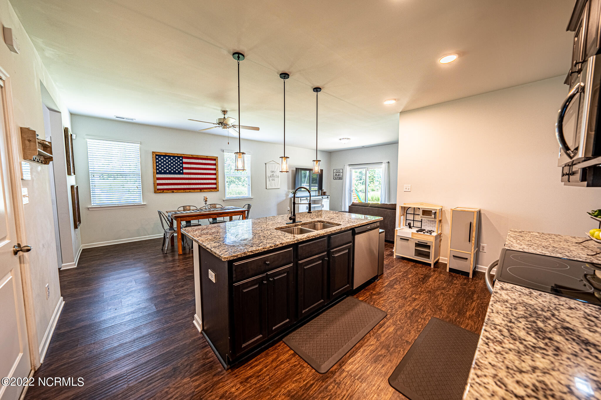 608 Saltree Circle Holly Ridge, NC 28445 - Photo 8 of 28 Kitchen