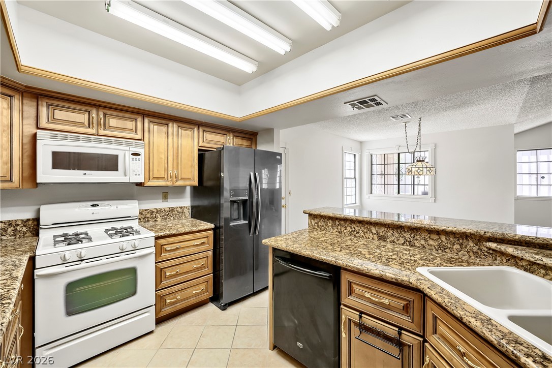 251 North Cimarron Road Las Vegas, NV 89145 - Photo 6 of 15