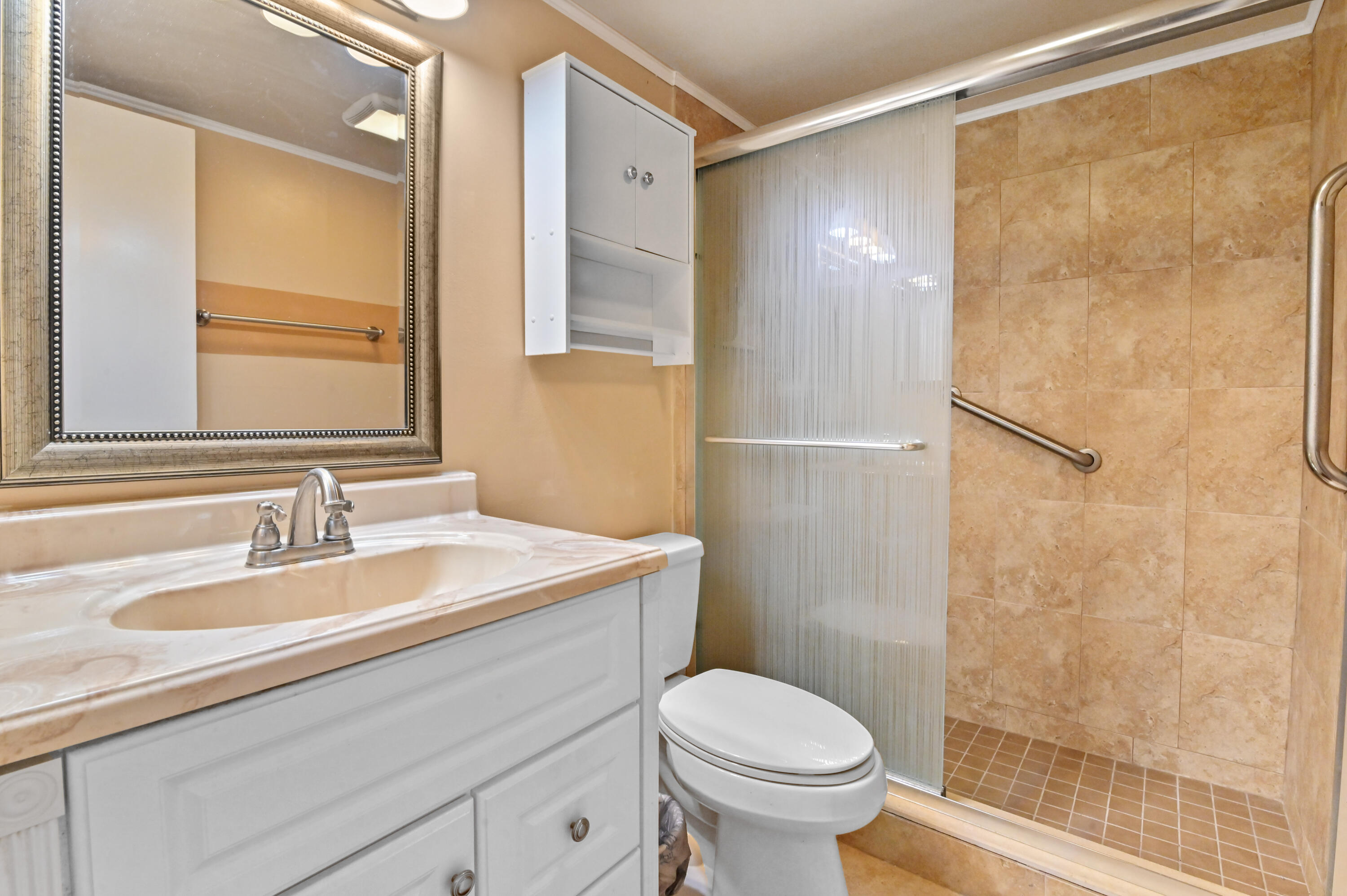 1038 Cornwall East Boca Raton, FL 33434 - Photo 13 of 50 16 Bathroom 01