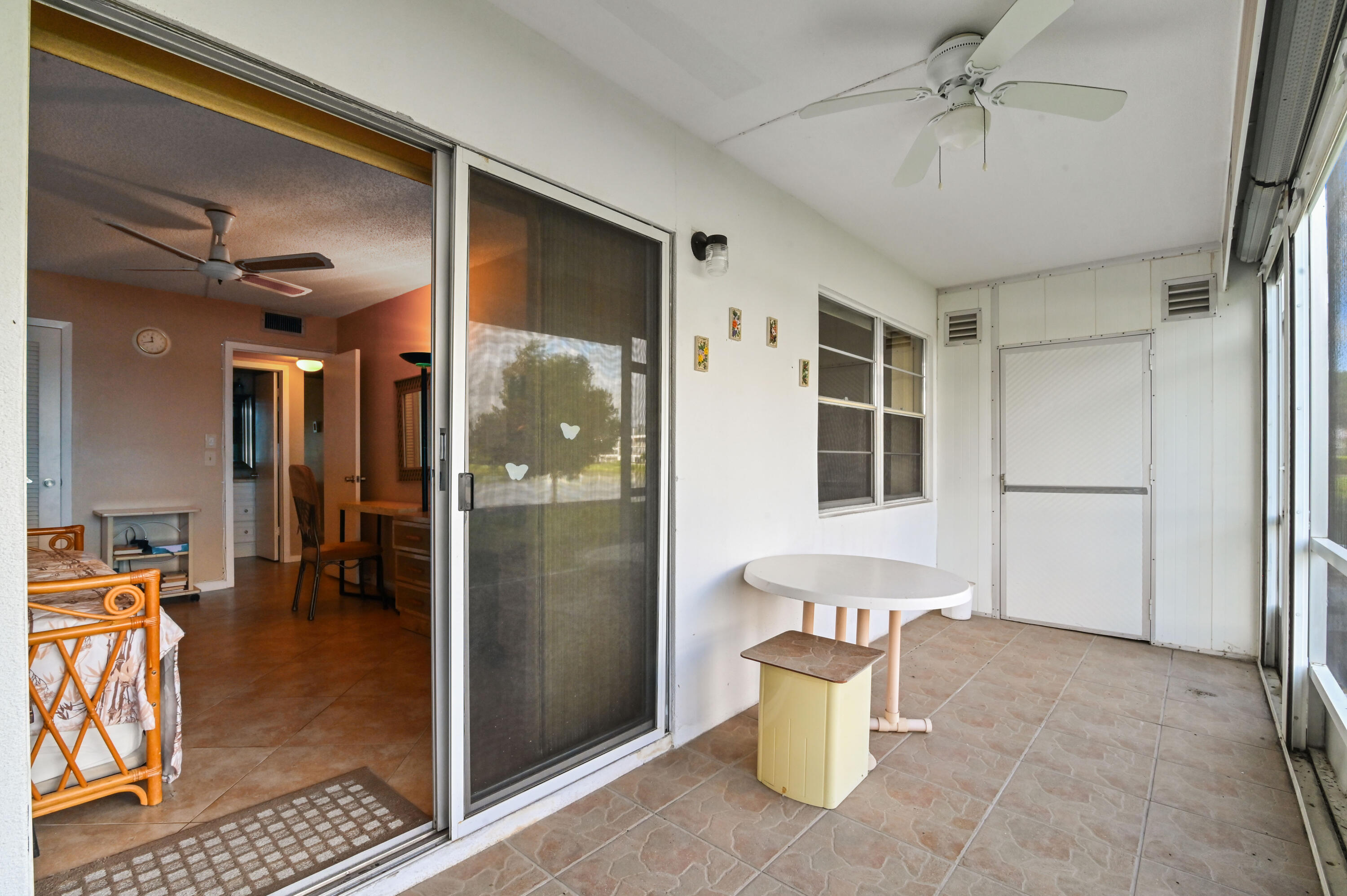 1038 Cornwall East Boca Raton, FL 33434 - Photo 18 of 50 21 patio 02