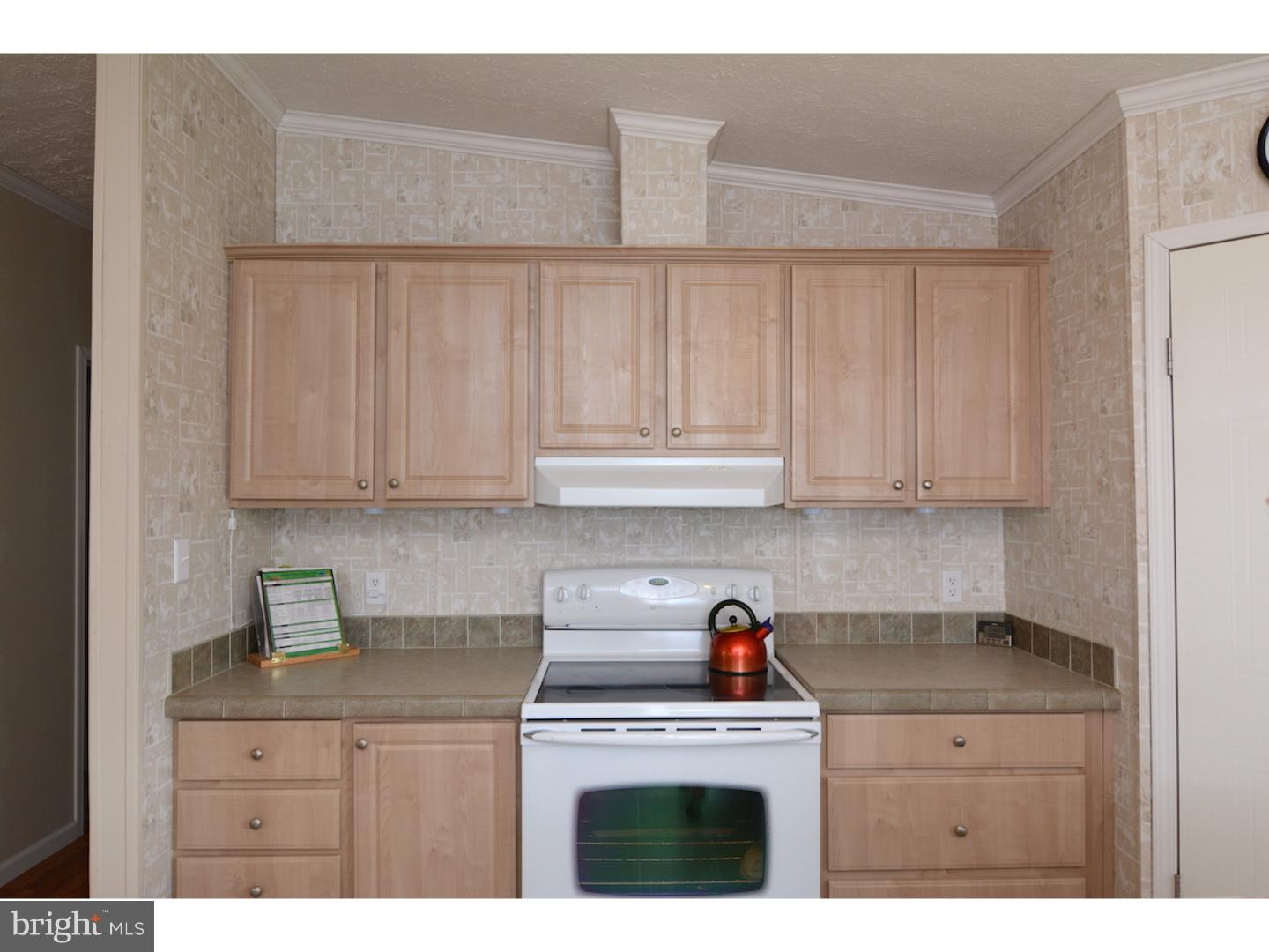 739 Cox Neck Road New Castle, DE 19720 - Photo 8 of 25 Kitchen