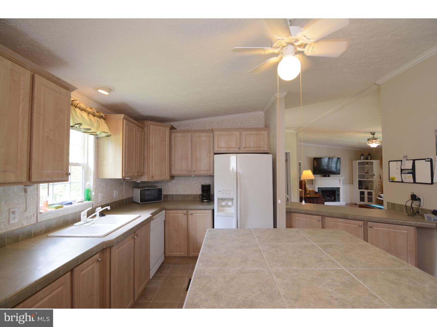 739 Cox Neck Road New Castle, DE 19720 - Photo 9 of 25 Kitchen