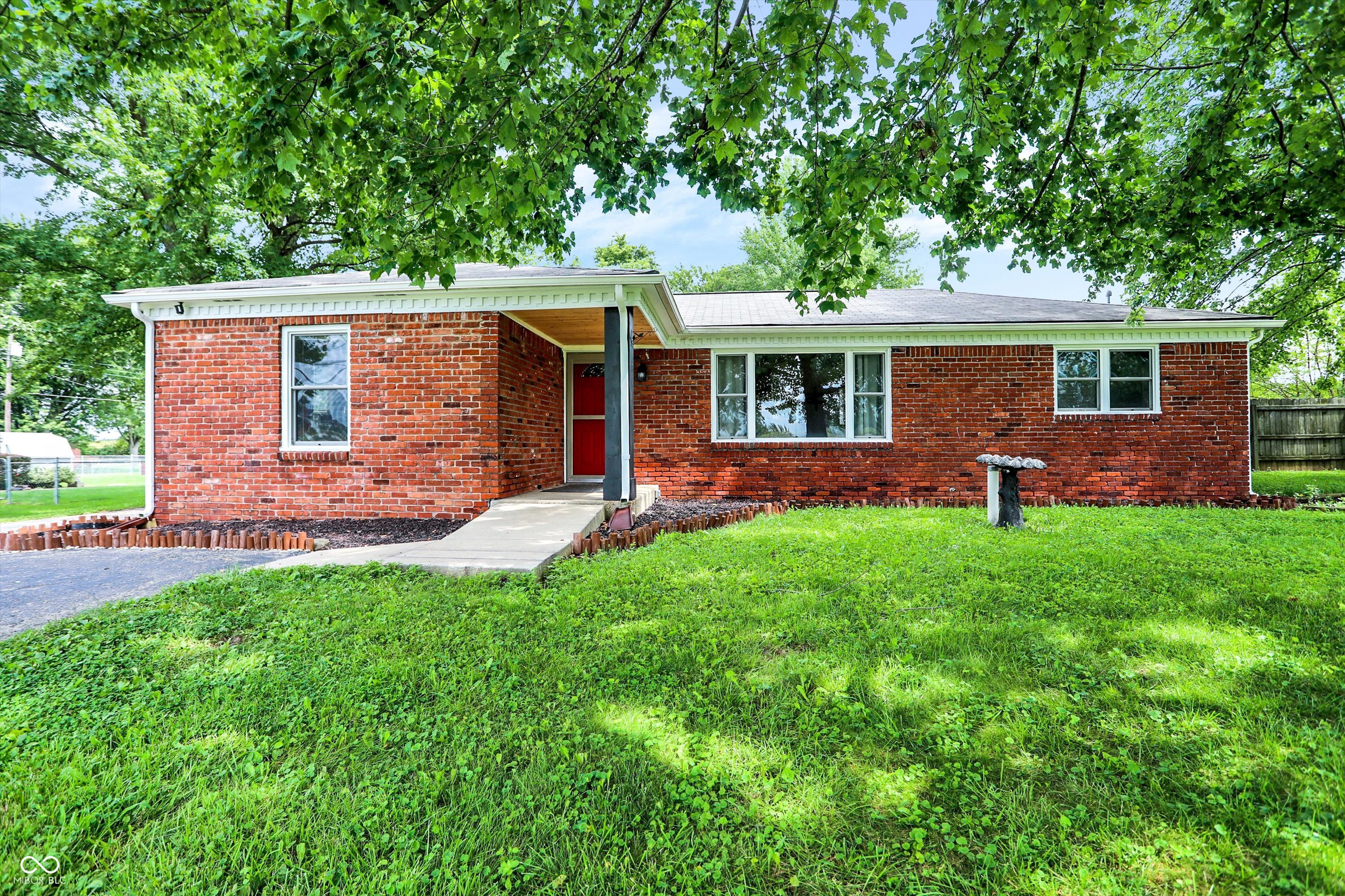6900 North Michigan Road Fairland, IN 46126 - Photo 1 of 43 Gallery Image 1