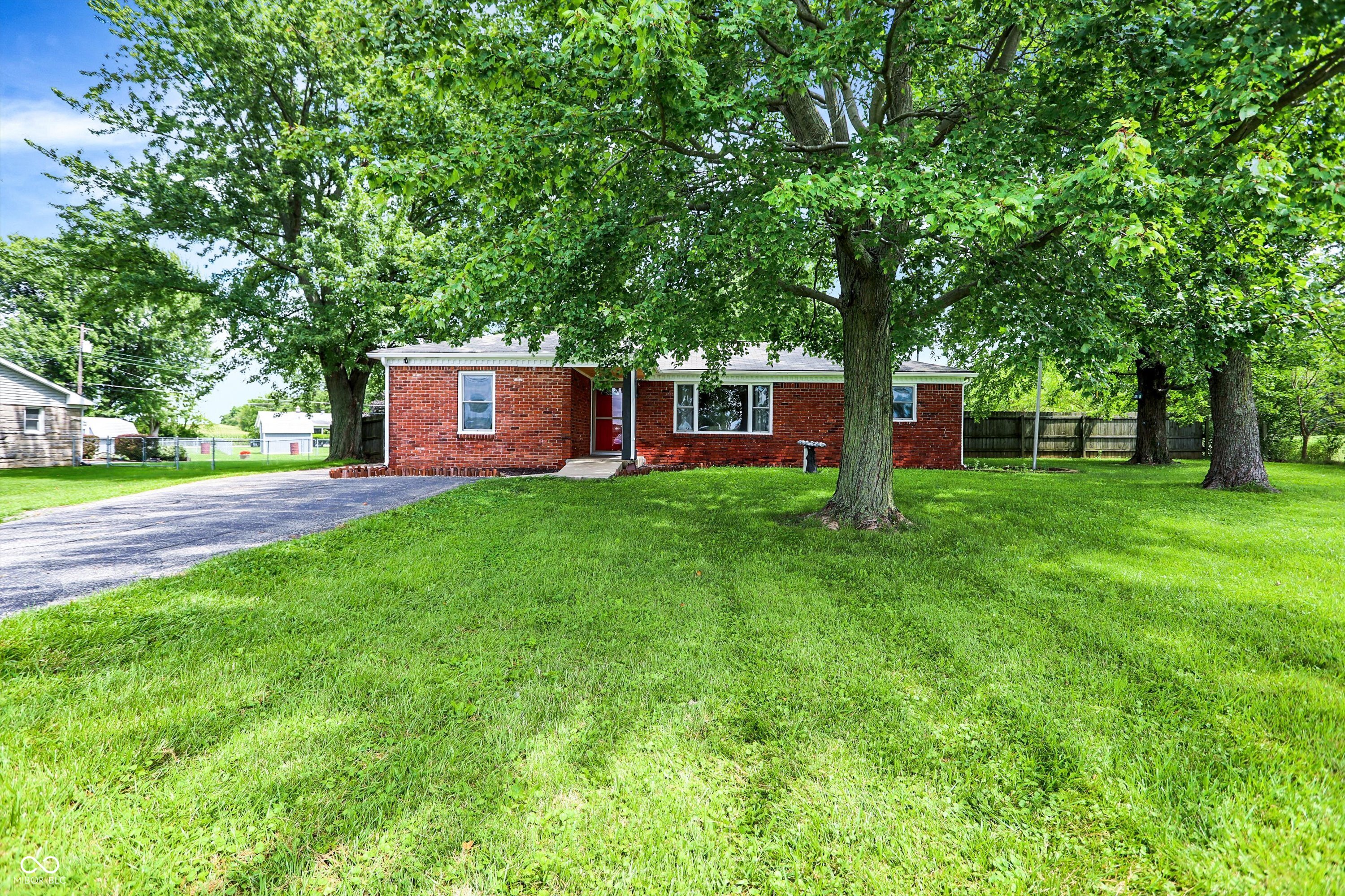 6900 North Michigan Road Fairland, IN 46126 - Photo 2 of 43 Gallery Image 2