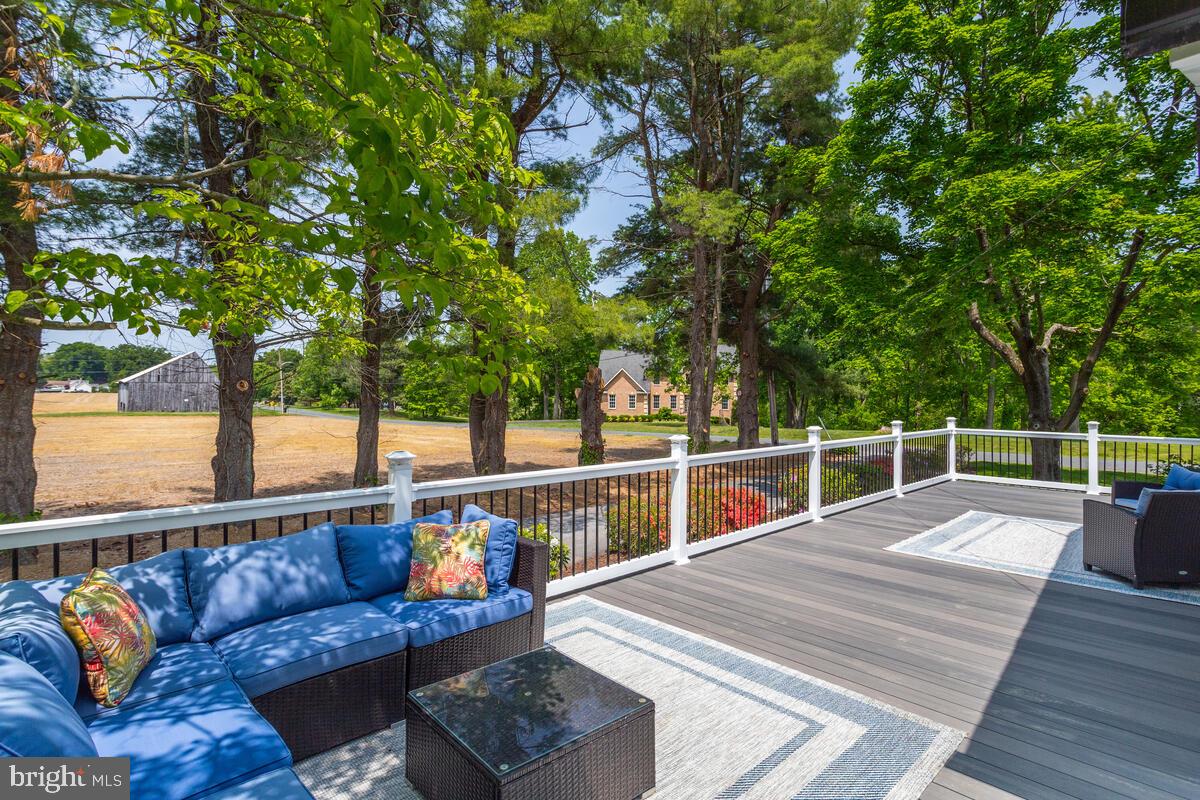 77 Grays Road Lothian, MD 20711 - Photo 2 of 57 So much room to entertain!