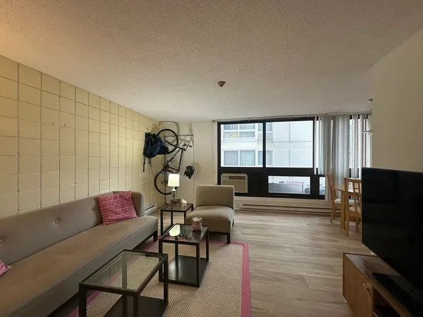 $3,850 | 45 Trowbridge Street, Unit 1C, Cambridge, MA 02138