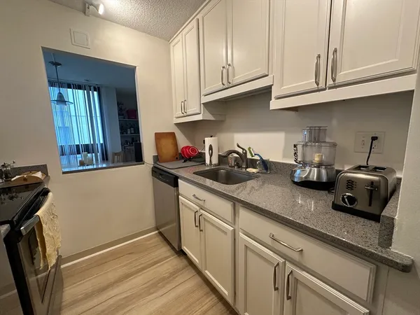 $3,850 | 45 Trowbridge Street, Unit 1C, Cambridge, MA 02138