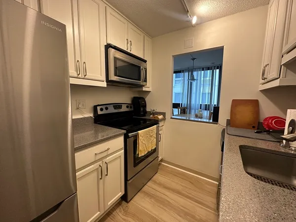 $3,850 | 45 Trowbridge Street, Unit 1C, Cambridge, MA 02138