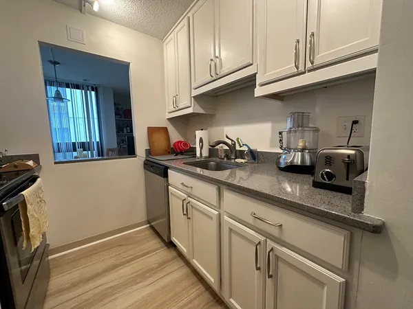 $3,850 | 45 Trowbridge Street, Unit 1C, Cambridge, MA 02138
