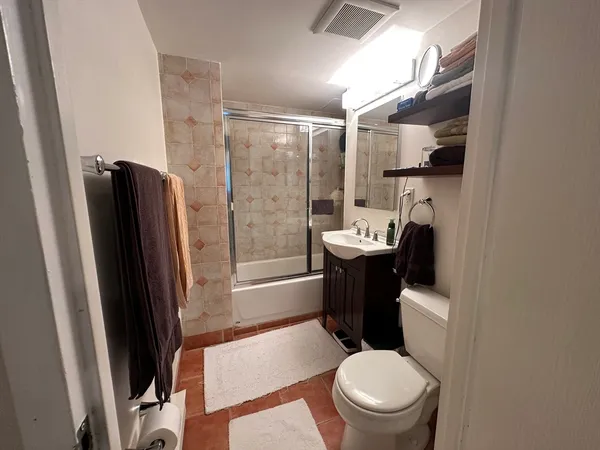 $3,850 | 45 Trowbridge Street, Unit 1C, Cambridge, MA 02138