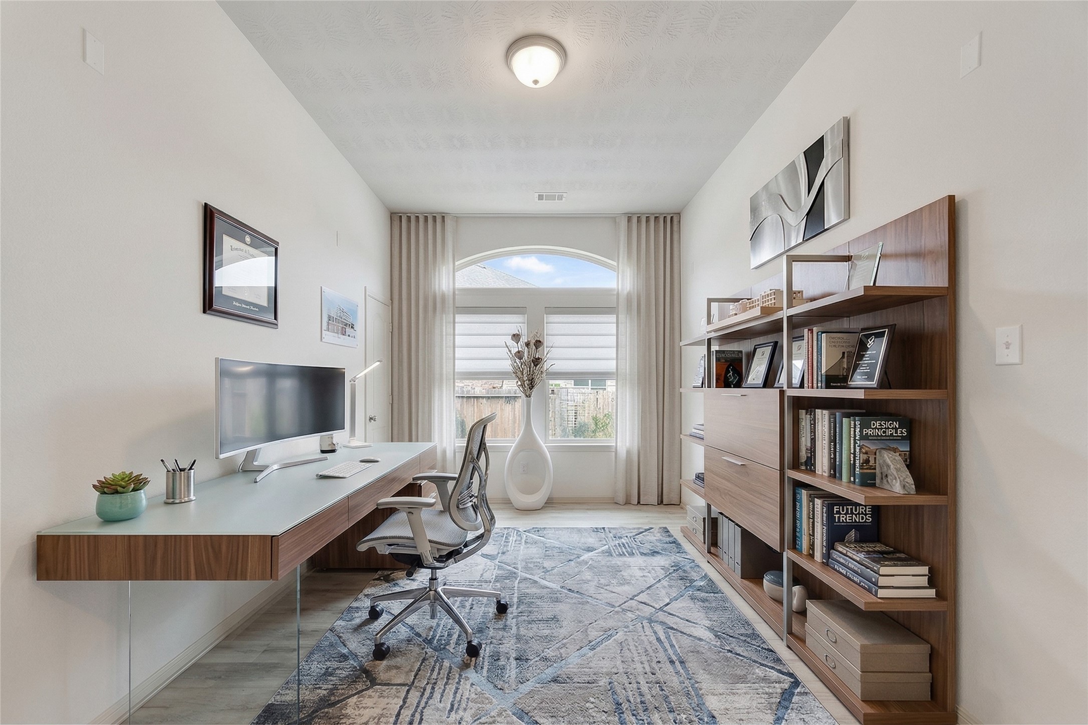 13415 Star Creek Lane Rosharon, TX 77583 - Photo 10 of 46 a workspace with furniture