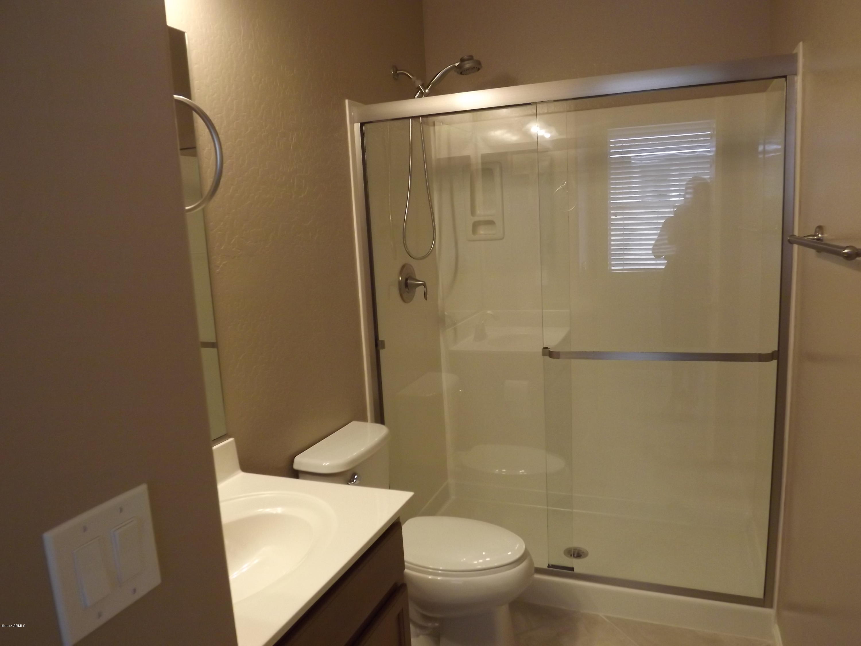 15345 West Bloomfield Road Surprise, AZ 85379 - Photo 13 of 32 Downstairs full bath