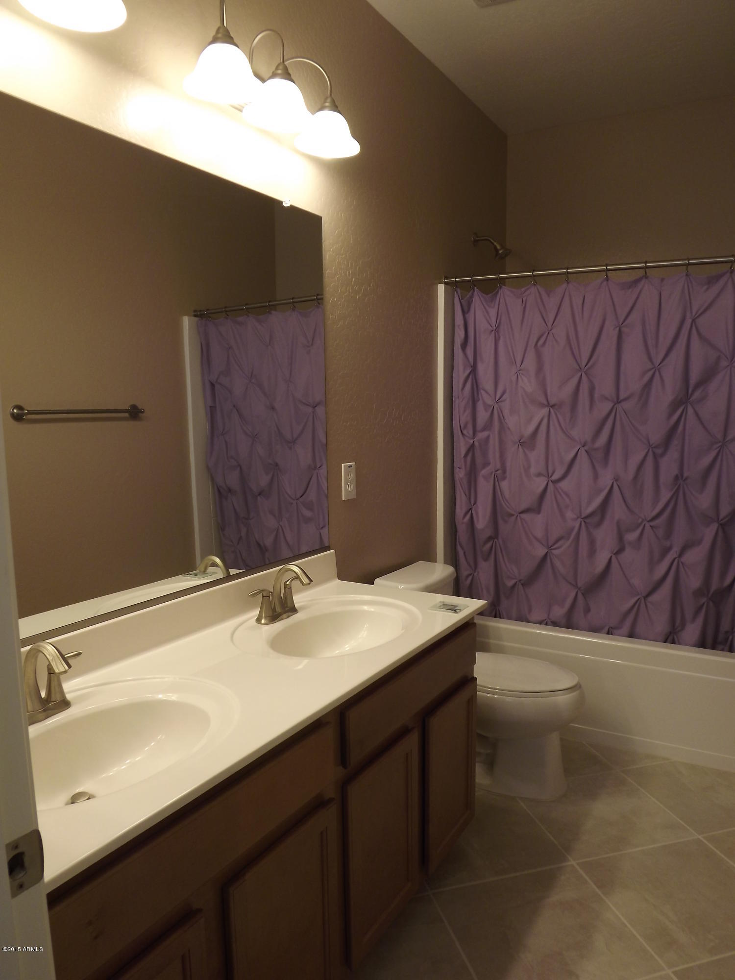 15345 West Bloomfield Road Surprise, AZ 85379 - Photo 17 of 32 Upstairs guest bathroom