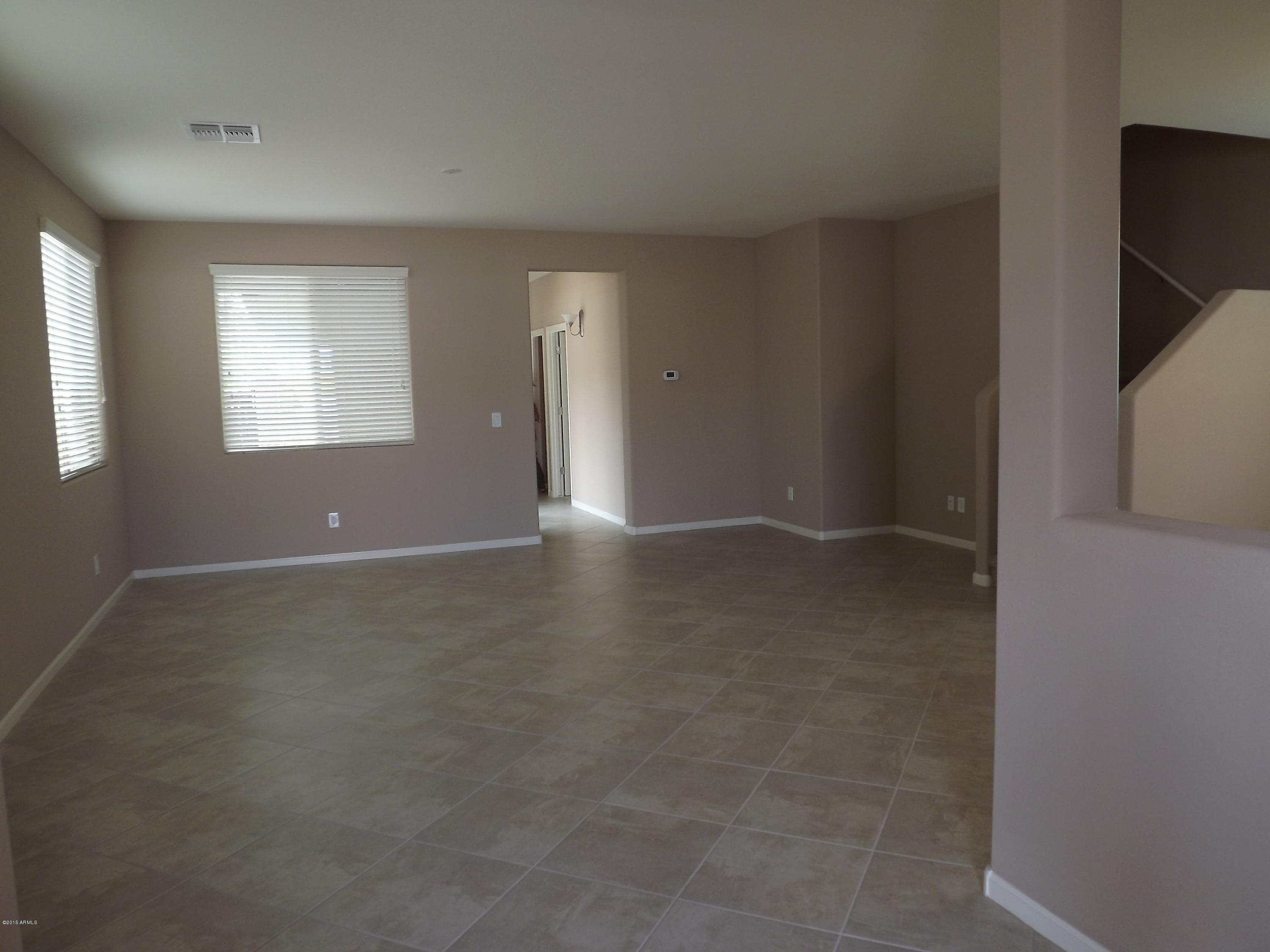 15345 West Bloomfield Road Surprise, AZ 85379 - Photo 4 of 32 Entry from front door
