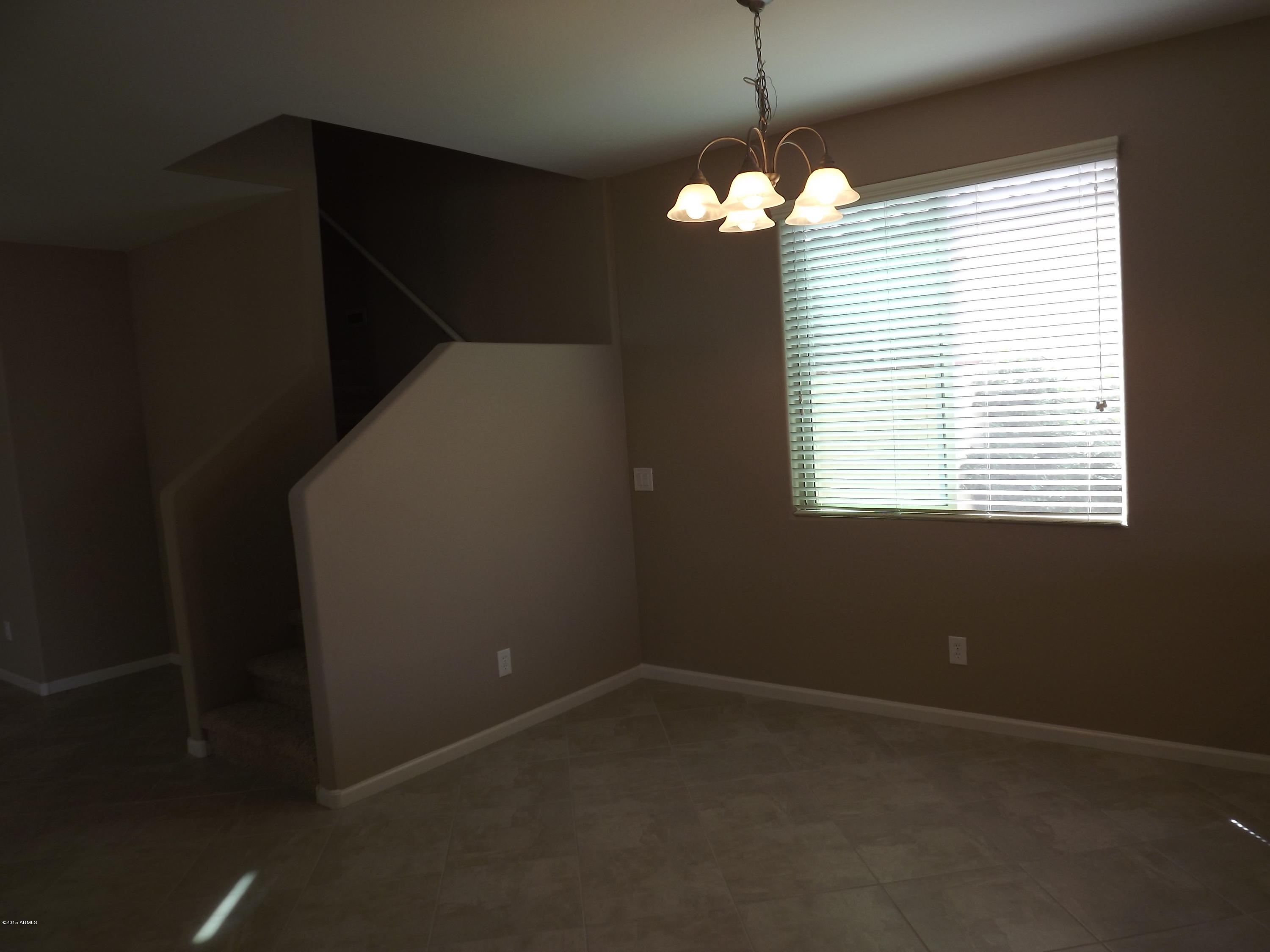 15345 West Bloomfield Road Surprise, AZ 85379 - Photo 6 of 32 Dining area