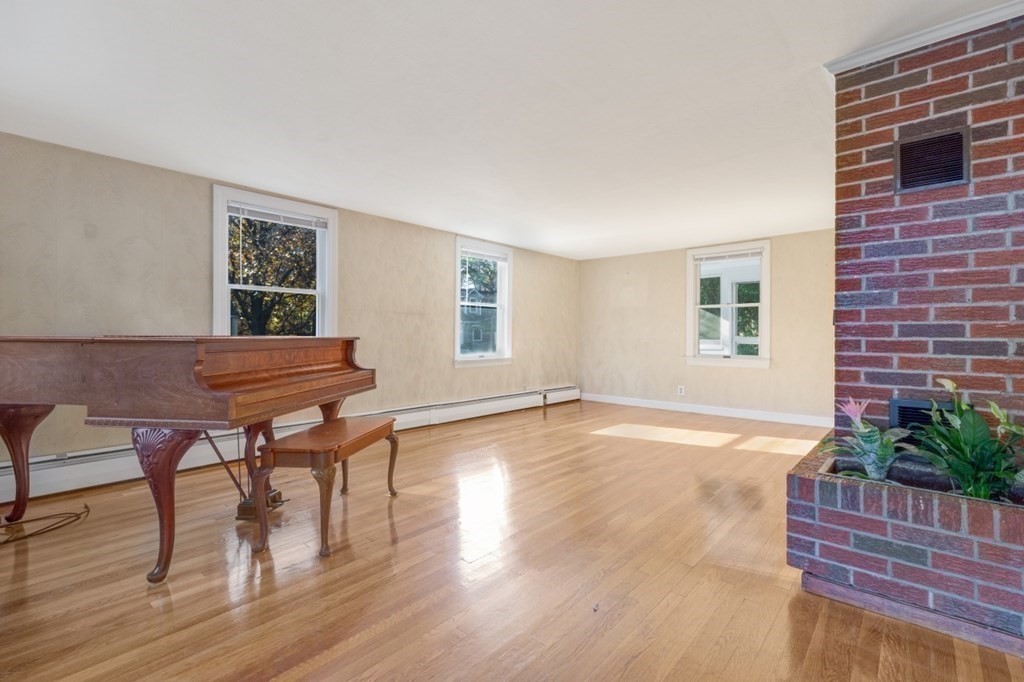 119 Higgins Road Framingham, MA 01701 - Photo 12 of 34