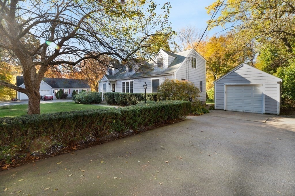 119 Higgins Road Framingham, MA 01701 - Photo 2 of 34