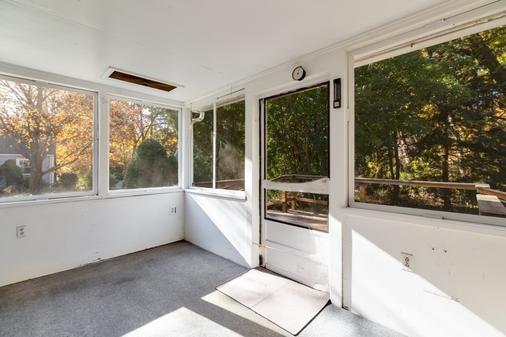 119 Higgins Road Framingham, MA 01701 - Photo 6 of 34