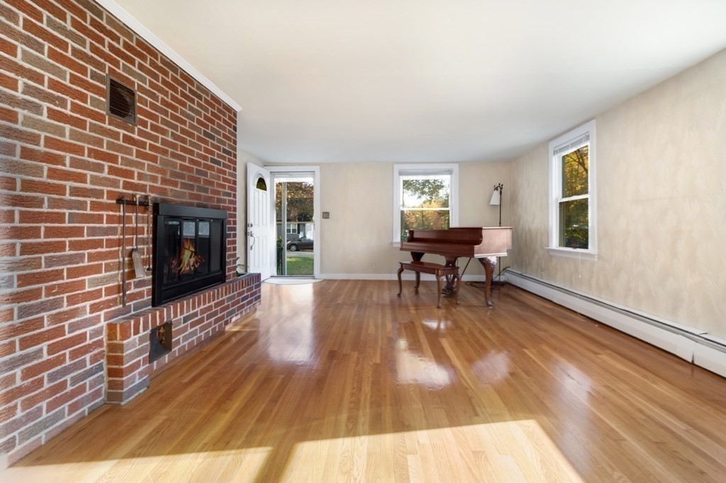 119 Higgins Road Framingham, MA 01701 - Photo 10 of 34