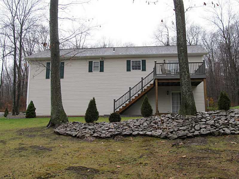 135 Hunter Ridge Road Butler, PA 16001 - Photo 22 of 25 Exterior Back.